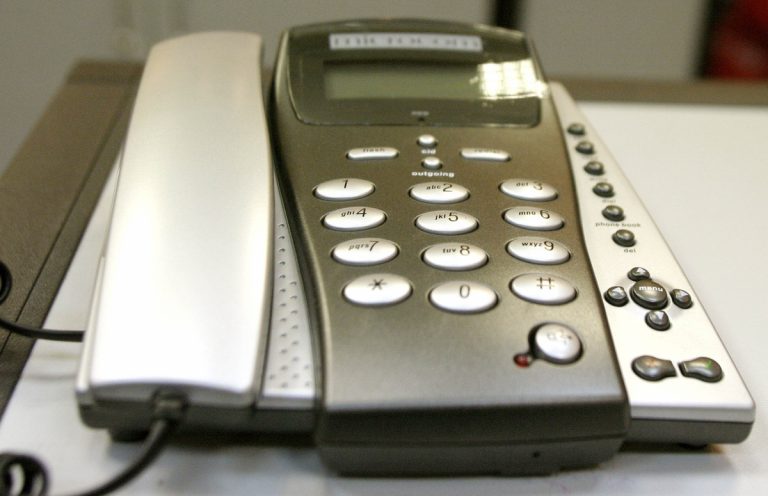 Αναστάτωση μετά τις καταγγελίες του ΚΚΕ για τηλεφωνικές υποκλοπές