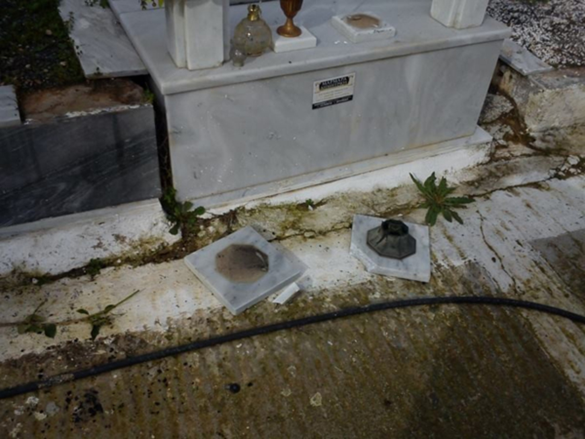 Αλεξανδρούπολη: Έκανε “γυαλιά καρφιά” το Νεκροταφείο!