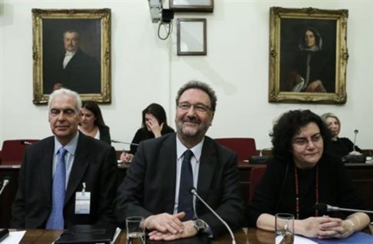 “Κούρεμα” 30% στις αποδοχές της ηγεσίας του ΤΑΙΠΕΔ