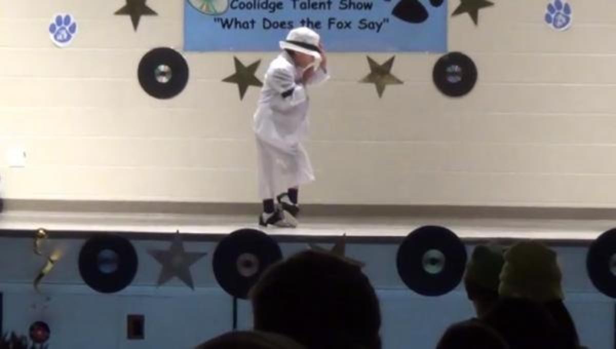 Ένας 6χρονος Michael Jackson και τα καλύτερα βίντεο της Παρασκευής