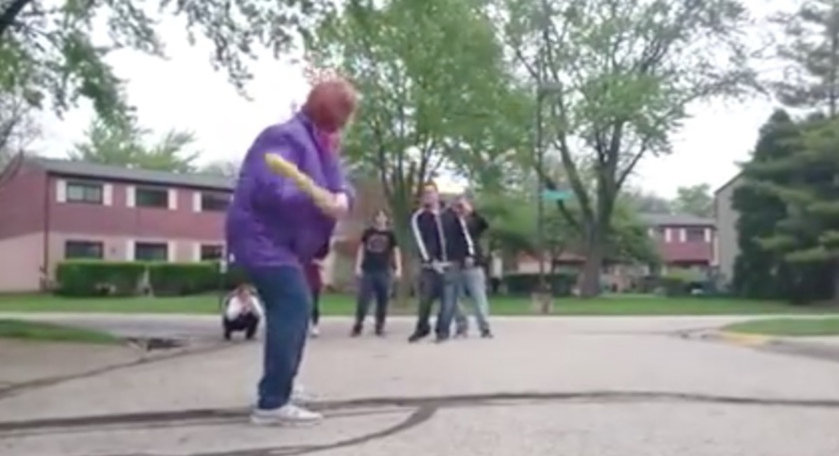 Η δυνατή γιαγιά  …και τα καλύτερα βίντεο της Τρίτης