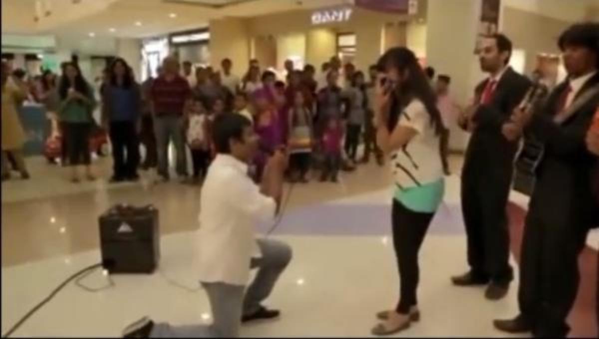 H πρόταση γάμου που δεν πήγε καλά …και τα καλύτερα βίντεο της Τρίτης