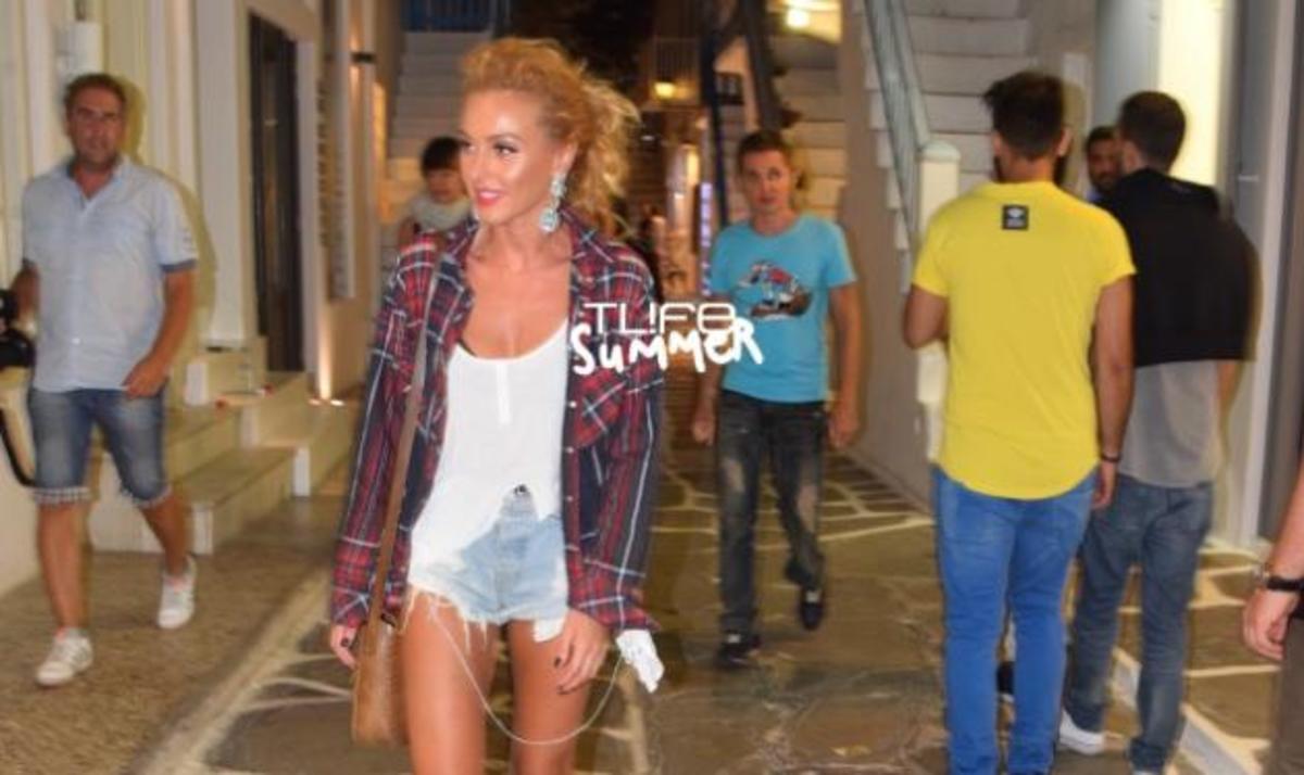 Τρέλανε τη Μύκονο με το “καυτό” σορτσάκι της η Τάμτα!