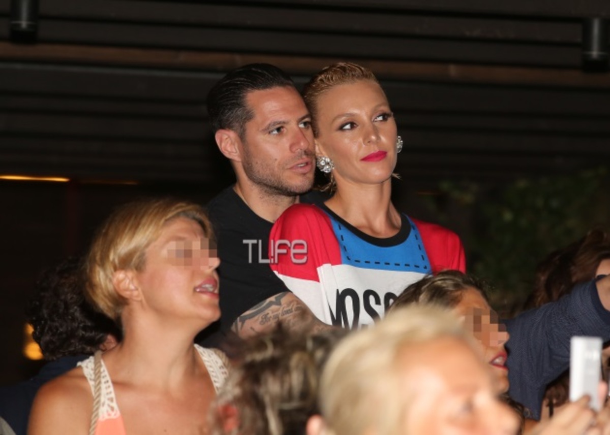 Τάμτα: Νέα έξοδος με εκκεντρικό look και τον Κασιδόκωστα στο πλευρό της!