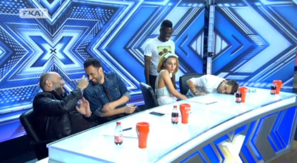 Πανικός με τα σχόλια της Τάμτα στον διαγωνιζόμενο του X Factor! «Σχεδόν φτάνει στο γόνατο…»