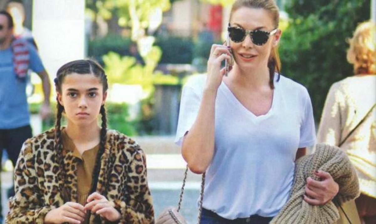 Τατιάνα Στεφανίδου: Βόλτα στην Κηφισιά με την κόρη και το γιο της! Φωτογραφίες