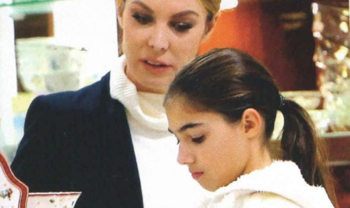 Τατιάνα Στεφανίδου: Mε την κόρη της, στο χορό του σχολείου!