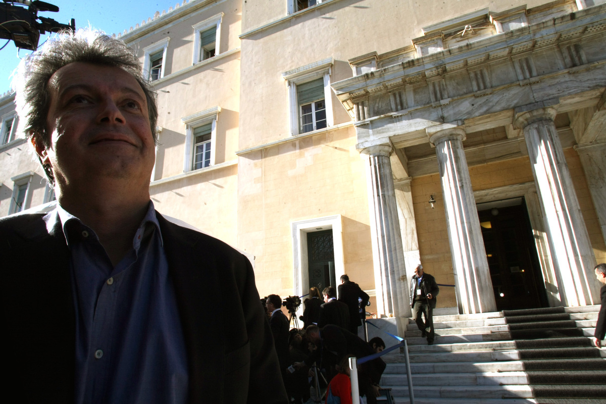 Μαινόμενος ο Τατσόπουλος: Γ@μησέ μας ρε πλούσιε τζιτζιφιόγκο – Το άλλο το βλήτο της Κοζάνης