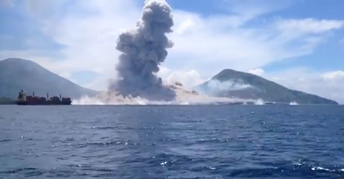 Η στιγμή της έκρηξης στο ηφαίστειο Ταβουρβούρ στην Παπούα Νεα Γουινέα! – ΒΙΝΤΕΟ