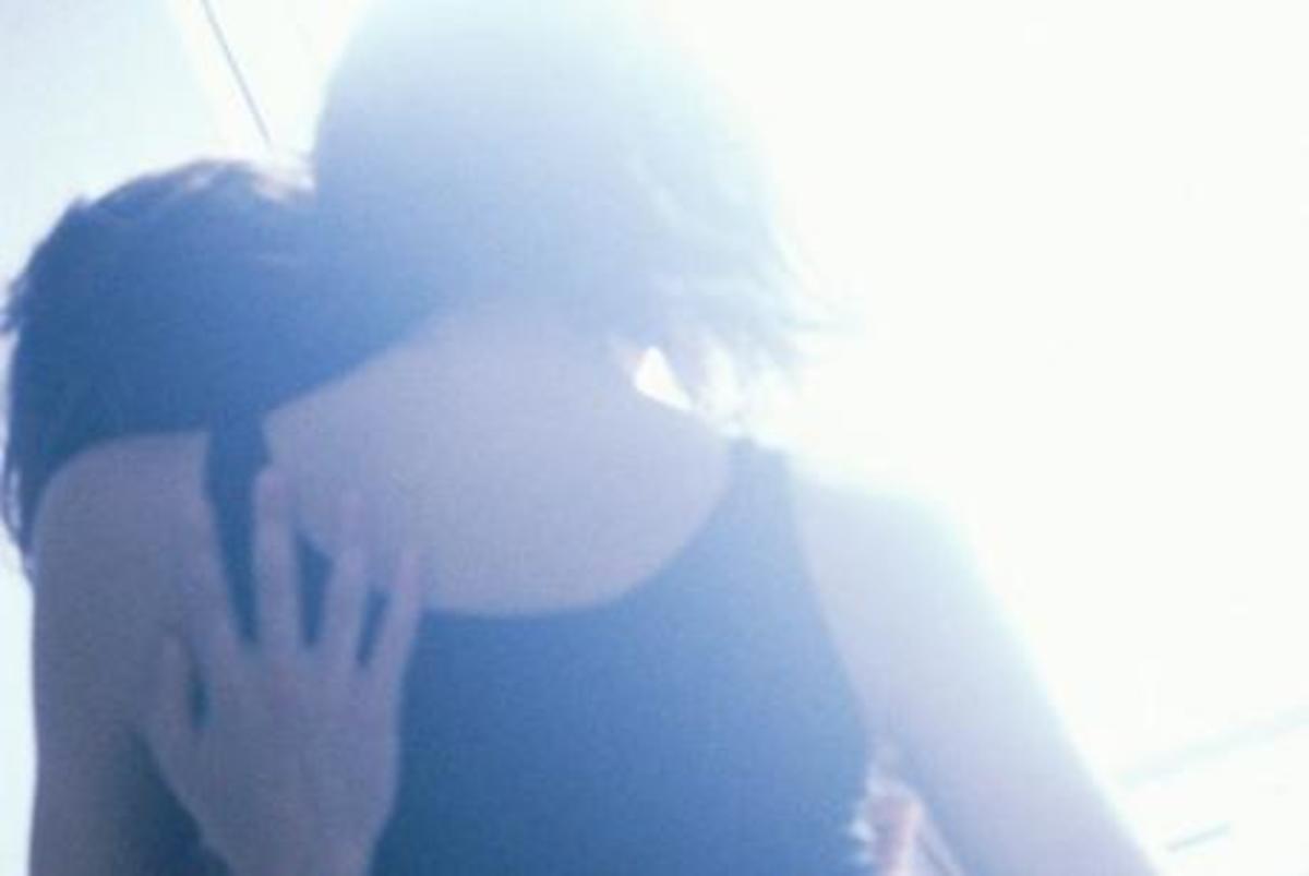 Σεξ από νωρίς για τις έφηβες