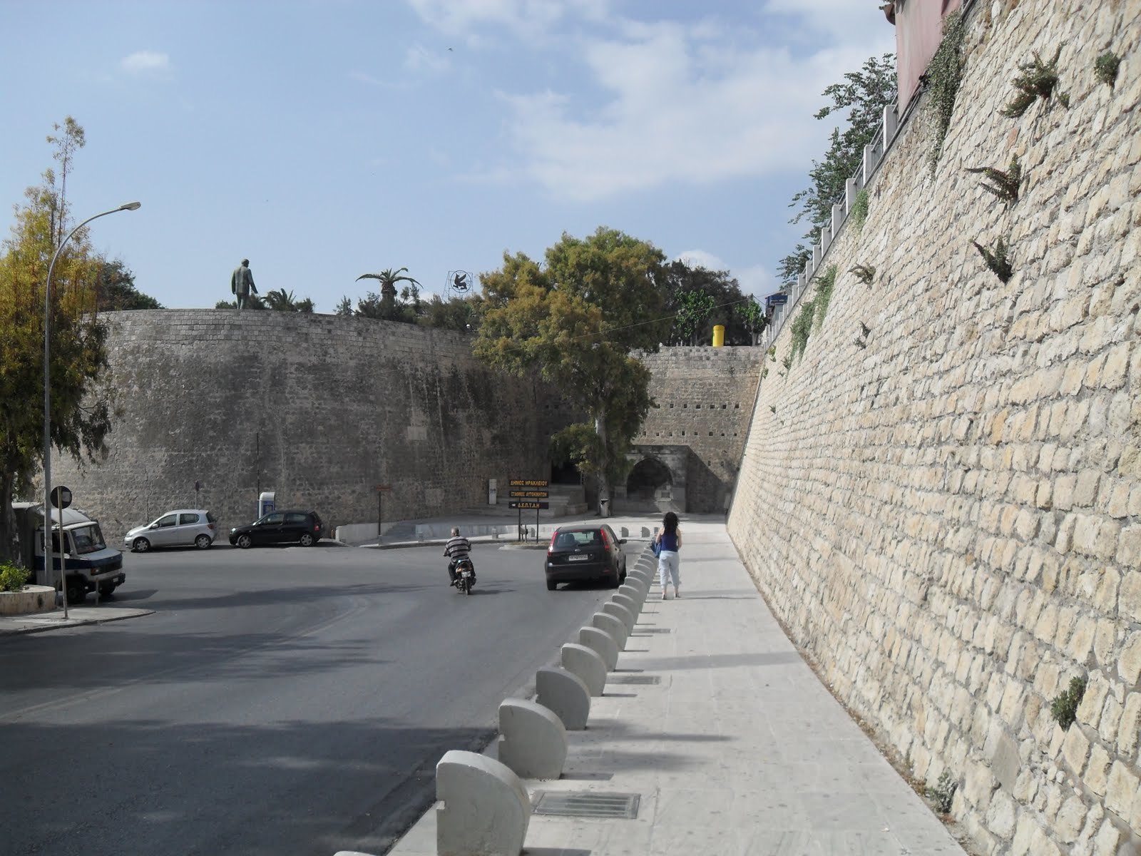 Ηράκλειο: Αυτοκτόνησε πέφτοντας από τα ενετικά τείχη