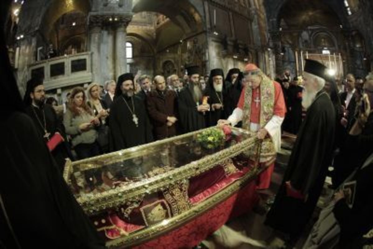 Αγία Ελένη: Η μεγαλοπρεπής τελετή παράδοσης του Σκηνώματος μέσα από το φωτογραφικό φακό του Χ.Μπόνη