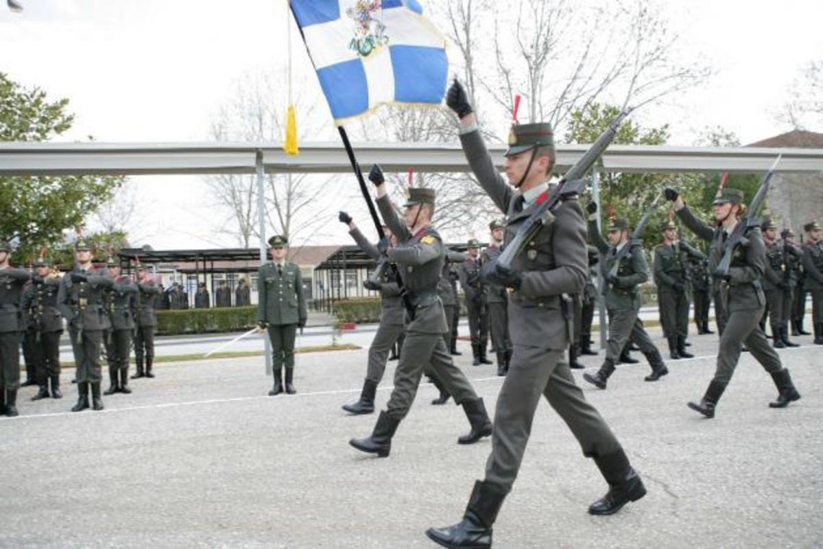 Εκπληκτικό βίντεο! Η Παράδοση – Εντυπωσιακή παραλαβή Σχολής Μονιμων Υπαξιωματικών