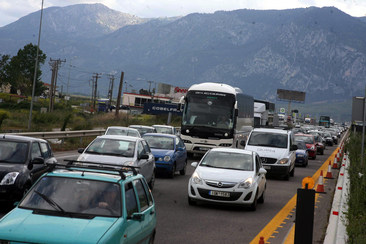 Τέλη κυκλοφορίας: Βρέχει χαράτσια! Πόσα θα πληρώσουμε για τα αυτοκίνητα