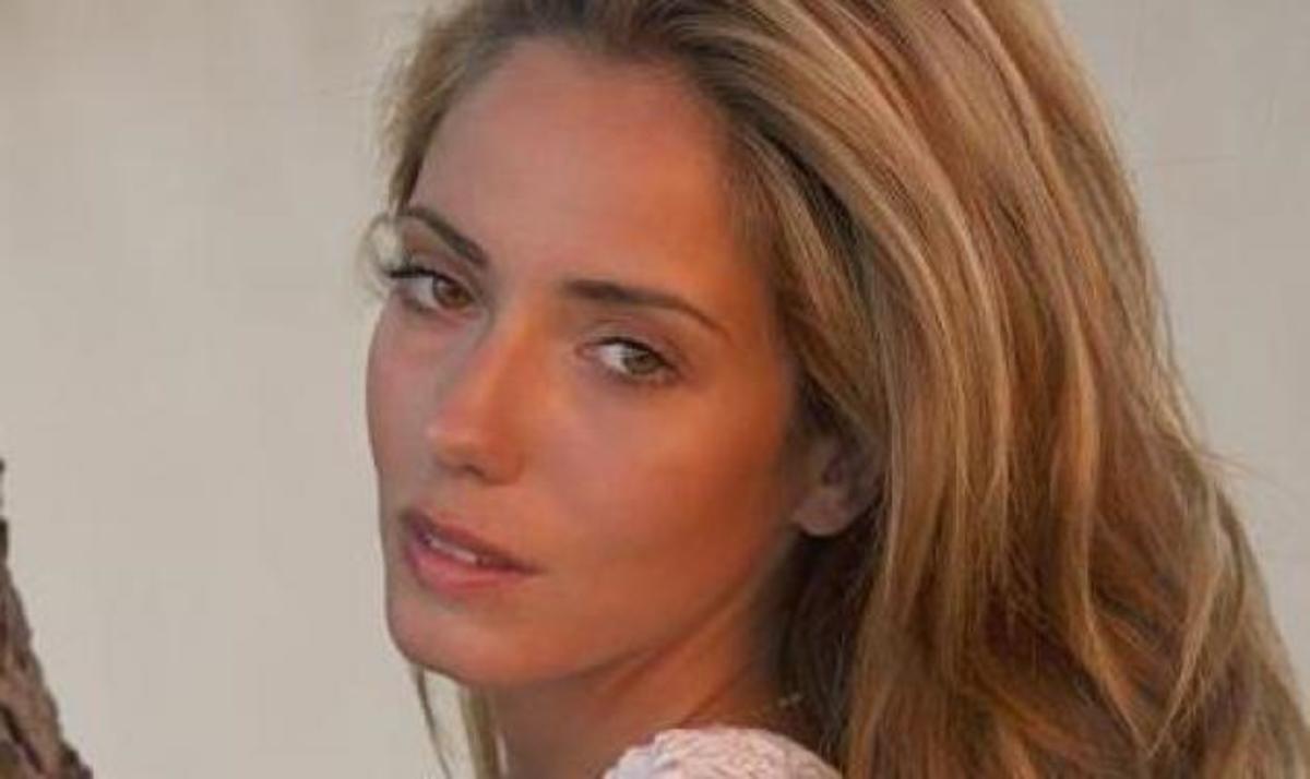 Τ. Καλαφάτη: H όμορφη ηθοποιός που θέλει να κερδίσει για να βοηθήσει την Ελλάδα, αποκαλύπτεται στο TLIFE!