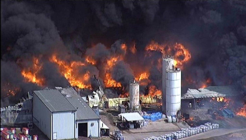 Πύρινη κόλαση σε εργοστάσιο χημικών στο Τέξας – Δείτε βίντεο