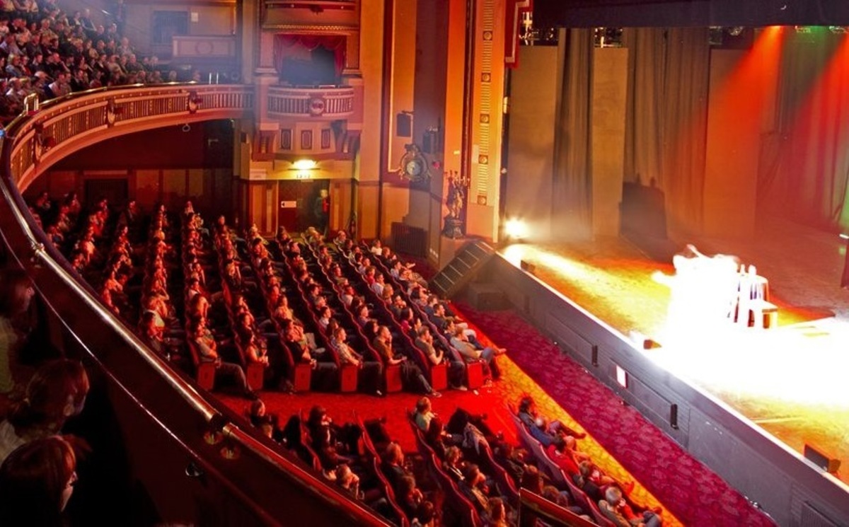 «Έχω καταστρέψει ολόκληρη παράσταση για χάρη ενός έρωτα! Ο πατέρας μου γάμ…ε τη ζωή και την υγεία του για τον έρωτα»!