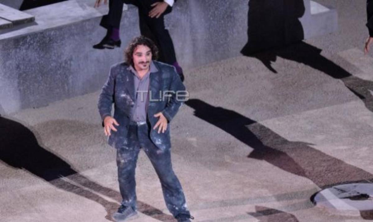 Παραλίγο να παίξουν χωρίς κουστούμια στην Επίδαυρο! Το μήνυμα αγωνίας του Βασίλη Χαραλαμπόπουλου