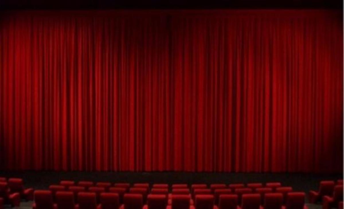 Σοκάρει Ελληνίδα ηθοποιός: «Έσκασε η σιδηρόκολλα στα μάτια μου, μου έριχναν νερό με σύριγγες»!