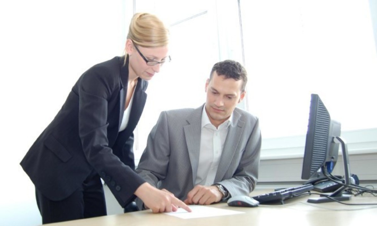 Γιατί το άτομο «απενεχοποιείται» όταν ακολουθεί εντολές