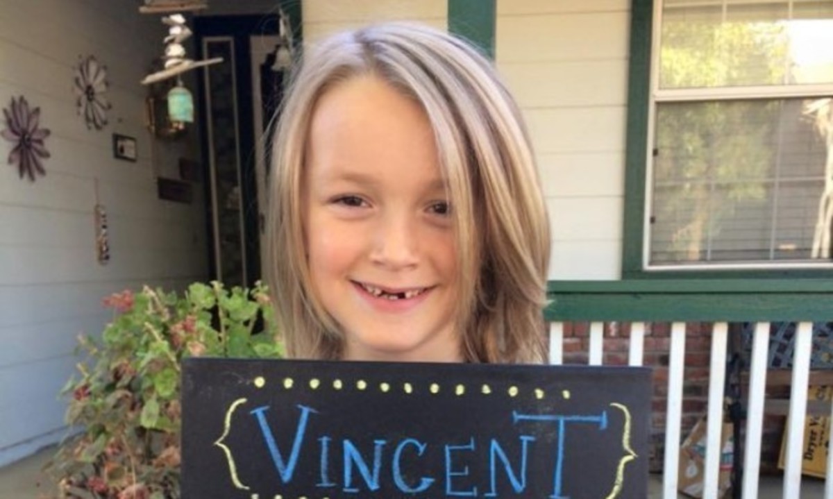 Διαγνώστηκε καρκίνος στο παιδί που μεγάλωνε τα μαλλιά του για να τα δωρίσει σε καρκινοπαθείς