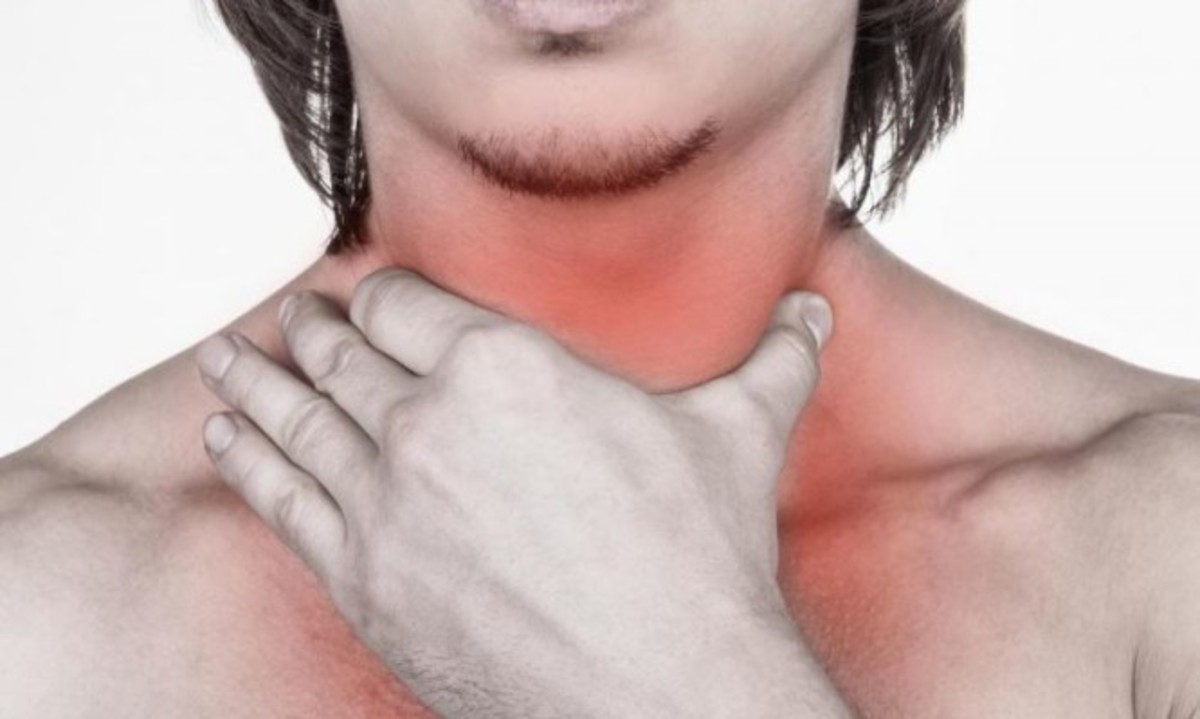 Πρήξιμο στον λαιμό: ΟΛΕΣ οι πιθανές αιτίες – Πότε είναι ένδειξη σοβαρού προβλήματος