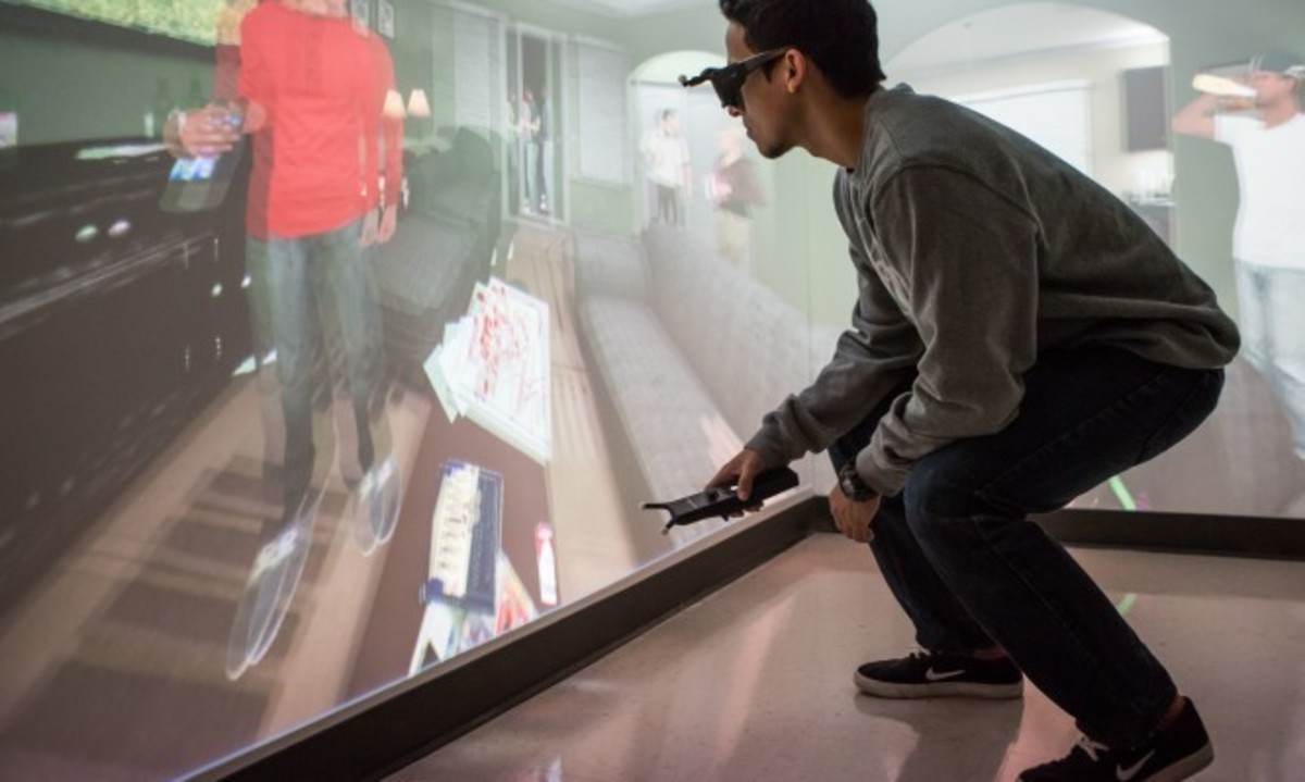 Απεξάρτηση από τα ναρκωτικά: ΒΙΝΤΕΟ από τη νέα μέθοδο με την «σπηλιά εικονικής πραγματικότητας»