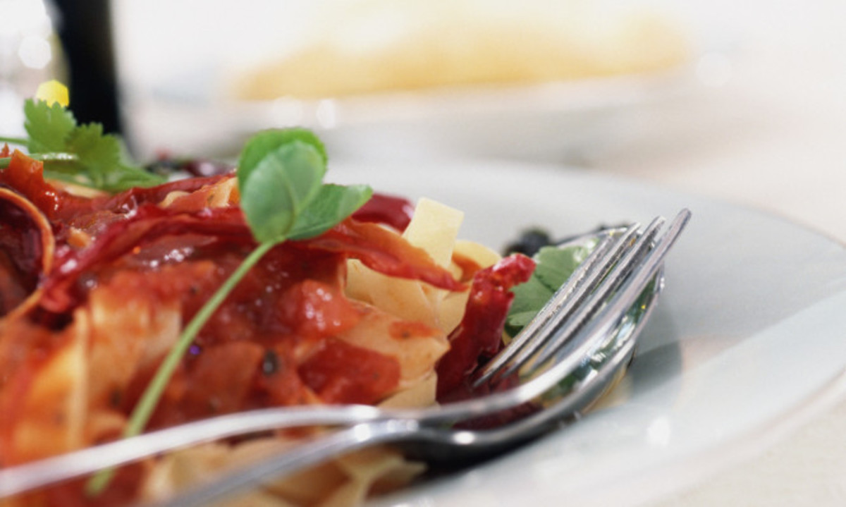 Πέντε τροφές που τις τρώτε εντελώς λάθος και δεν το ξέρετε – Πώς επηρεάζουν την υγεία σας