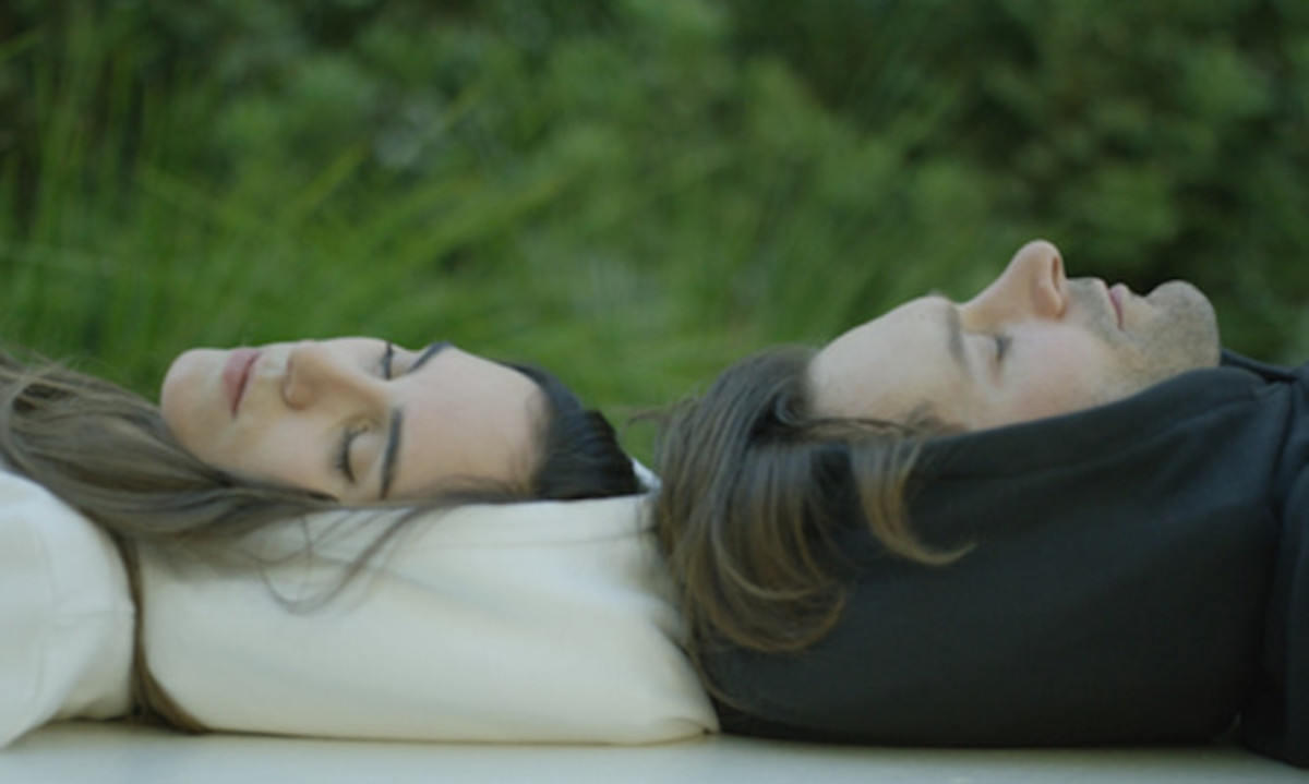 Ύπνος… παντού: Η απίστευτη κουκούλα που θα κάνει θραύση (ΒΙΝΤΕΟ)