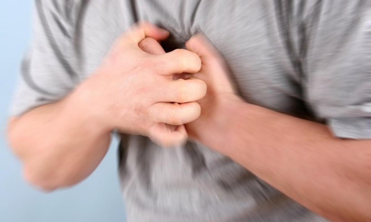 Έμφραγμα: Τι θα νιώσετε σε κάθε σημείο του σώματος ΠΡΙΝ σας συμβεί