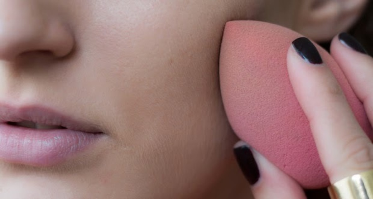 Μεγάλοι πόροι στο πρόσωπο: Τρεις φυσικές λύσεις για να απαλλαγείτε