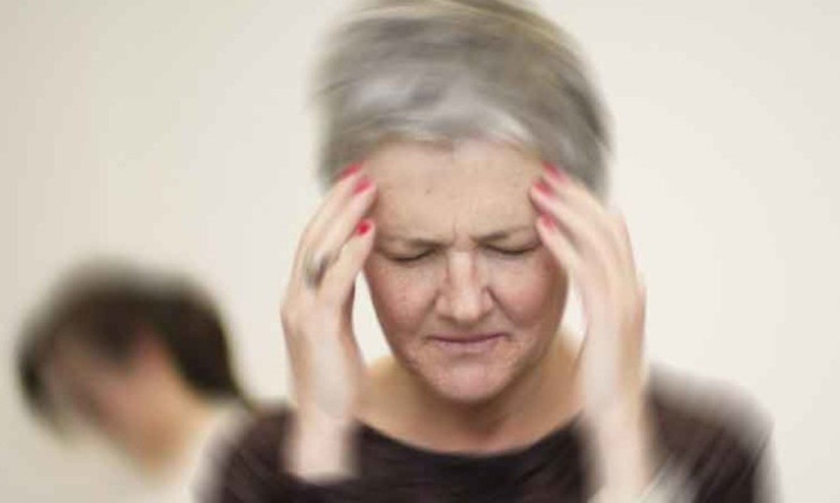 Ζαλάδα όταν σηκώνεστε: Πότε δείχνει σοβαρό πρόβλημα υγείας – Προσοχή!