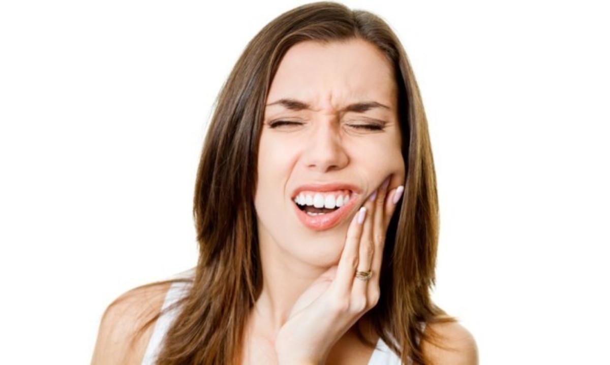 Πονόδοντος: Τρεις άμεσες και έυκολες λύσεις για να σας περάσει