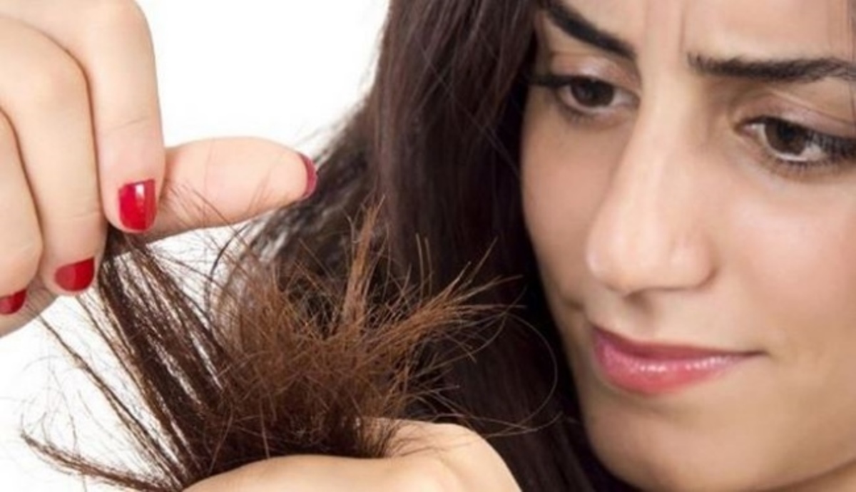 Ψαλίδα: Τρεις σπιτικές μάσκες για να μην κόψετε τα μαλλιά σας