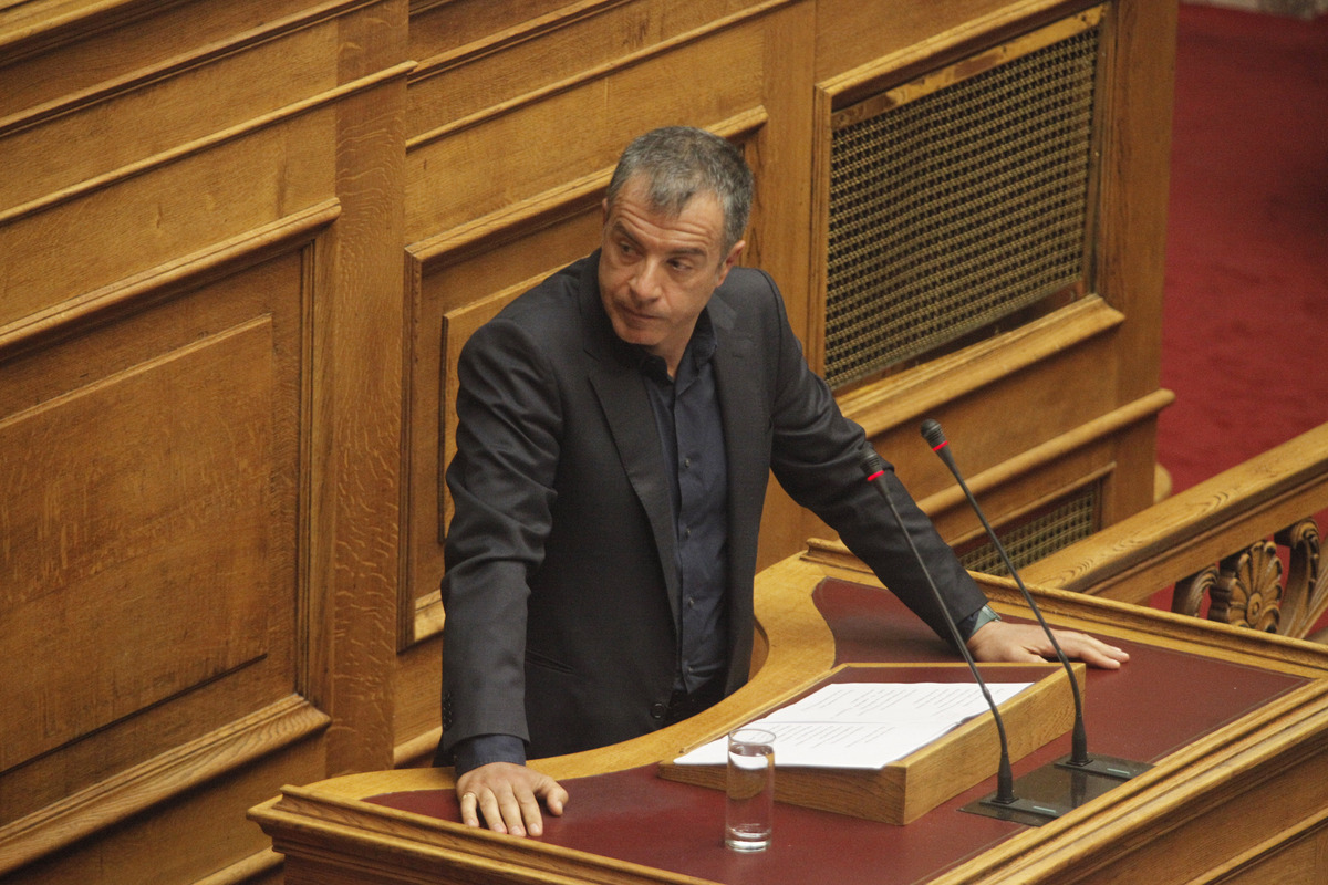 Καταγγελίες Σ. Θεοδωράκη από τη Βουλή για τα ψέματα της κυβέρνησης