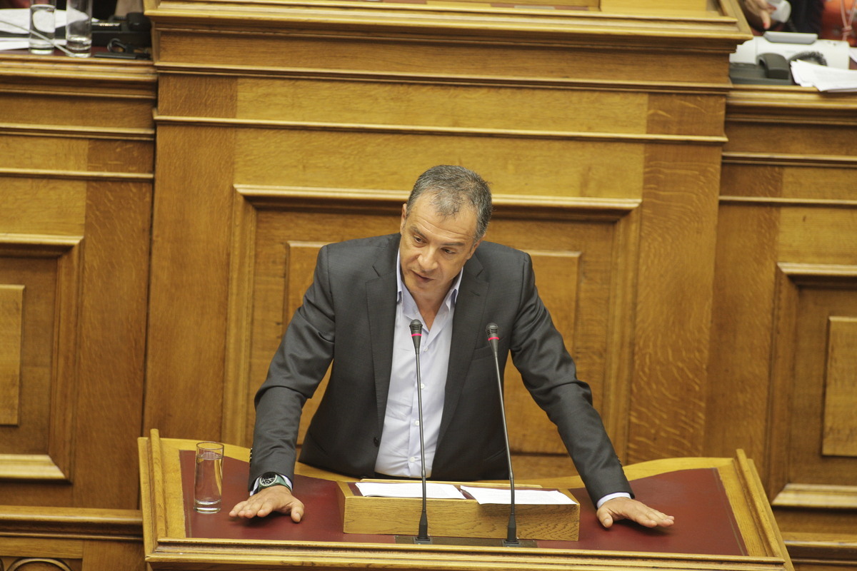 Θεοδωράκης: Ψηφίζουμε γιατί δεν υπάρχει εναλλακτική