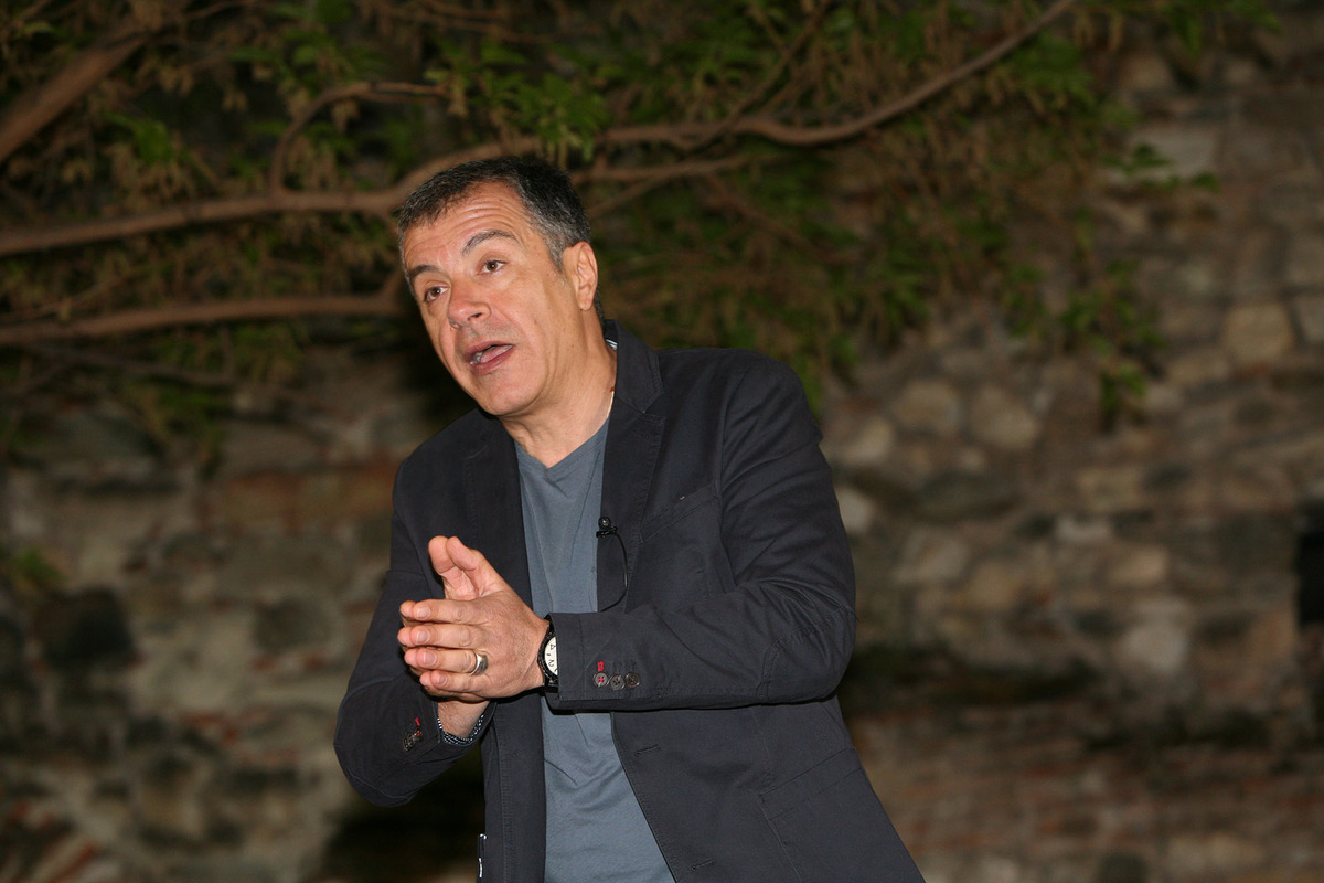 Ποτάμι: Ο Κατρούγκαλος λειτουργούσε υπέρ των πελατών του;