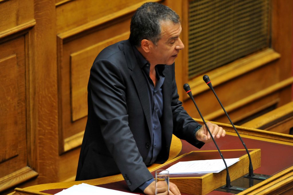 Έκτακτη συνάντηση Θεοδωράκη – Παυλόπουλου αύριο στο Προεδρικό Μέγαρο