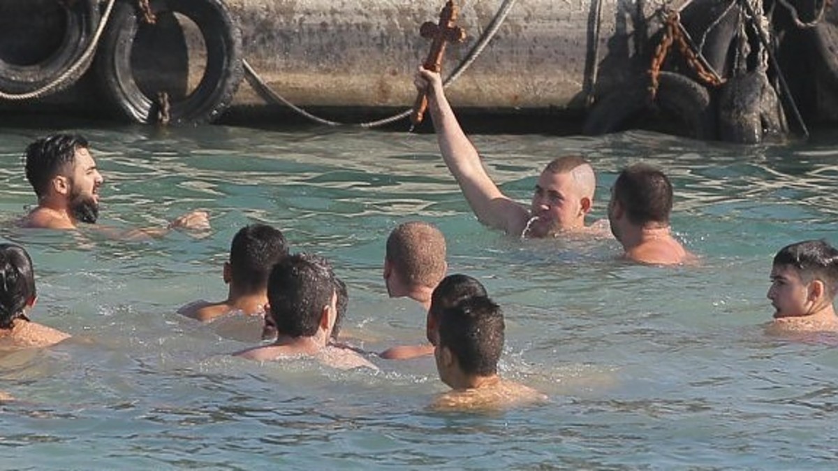 Με λαμπρότητα γιόρτασε τα Θεοφάνεια η Κύπρος