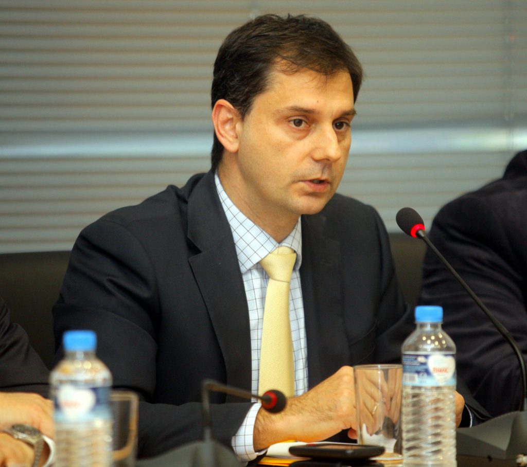 Τα άκουσε από ιδιοκτήτες ακινήτων ο Χάρης Θεοχάρης (VIDEO)