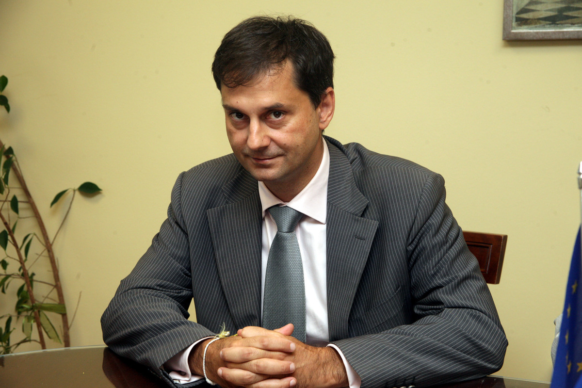 Θεοχάρης: Με απειλούσαν πως θα μου σπάσουν τα πόδια!