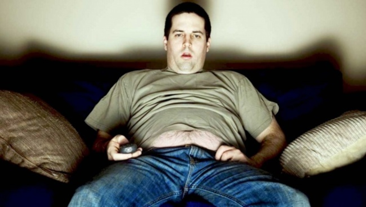 Έρευνα: Πόσες ώρες TV την ημέρα βλέπουν όσοι πεθαίνουν πρόωρα