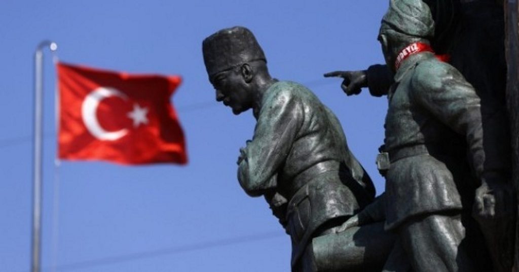 Θράκη: Τι κρύβεται πίσω απο την έφοδο του εισαγγελέα σε μειονοτικό σύλλογο