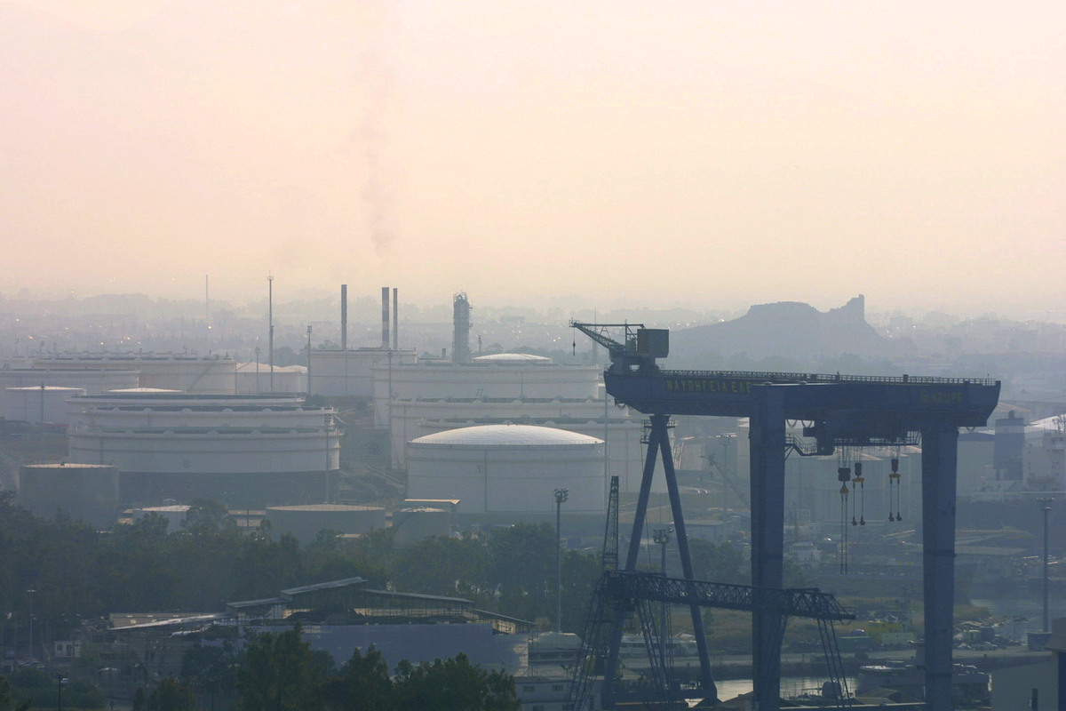 Μόνο μία προσφορά για το Θριάσιο Πεδίο – Εκτός η COSCO