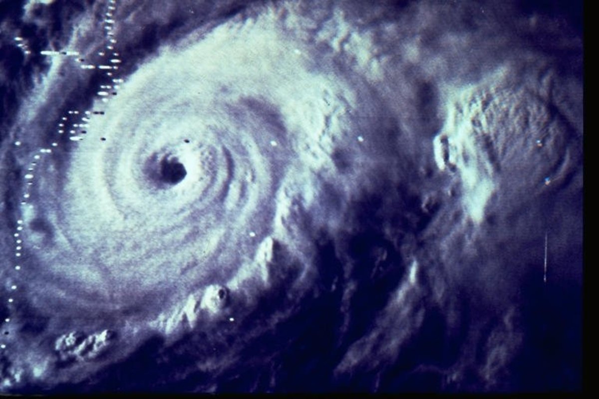 Η τροπική καταιγίδα Μπάρι έφτασε στις ακτές του Κόλπου του Μεξικού