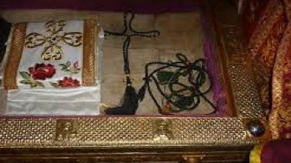 Πρώτη φορά στην Κύπρο η Τίμια Εσθήτα της Παναγίας