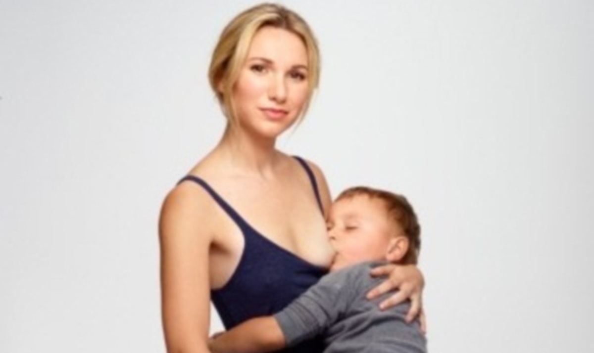 Αντιδράσεις προκαλεί  το εξώφυλλο του Time με την μητέρα που θηλάζει τον 3χρονο γιο της