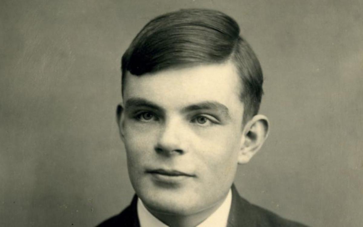 Η συγγνώμη της βρετανικής υπηρεσίας πληροφοριών GCHQ, προς τους ομοφυλόφιλους, 62 χρόνια μετά την αυτοκτονία του Τιούρινγκ