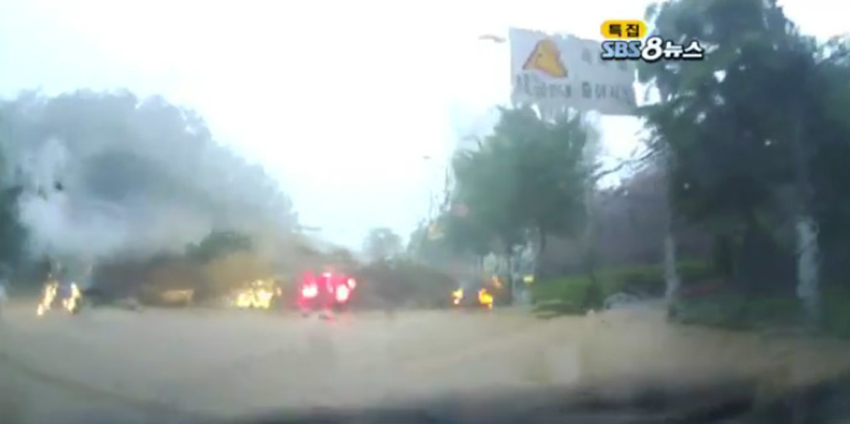 Η στιγμή της κατολίσθησης! – Απίστευτο βίντεο