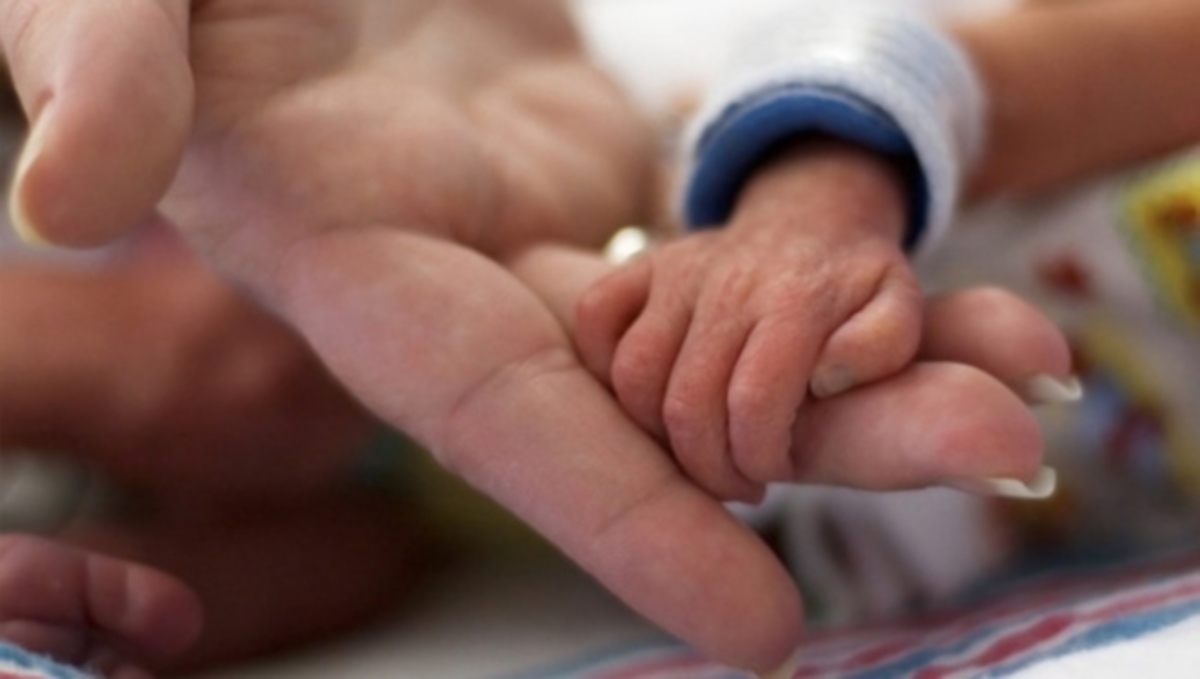 Ποιες κινδυνεύουν με πρόωρο τοκετό – Πίνακες με τις επιπτώσεις στο σώμα των παιδιών